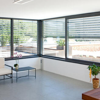 Bild zu Holz-Aluminium-Fenster